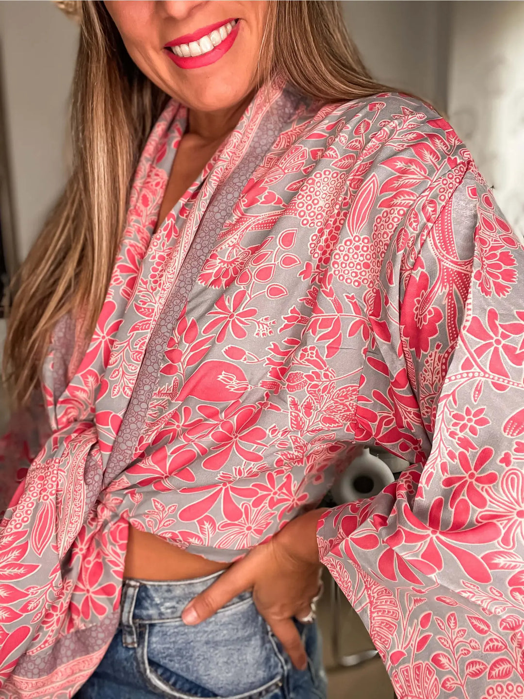 Sheyda Short Kimono - Red or Pink - @Saucy Ladies